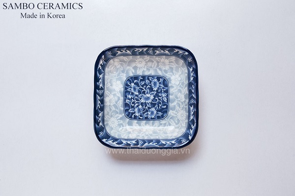 Square ceramic plate