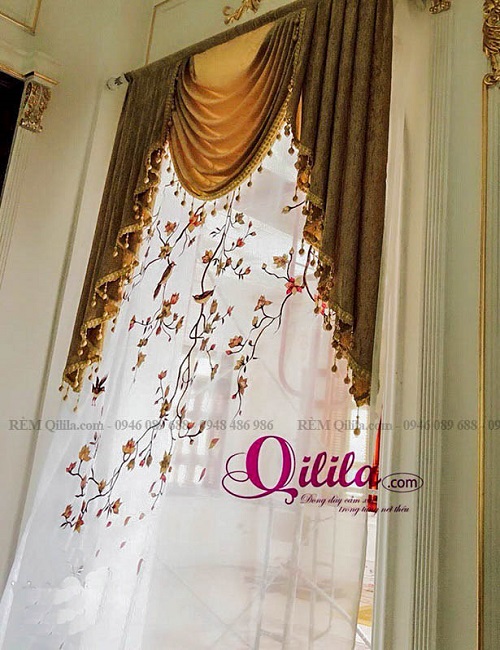Flowers embroided curtain