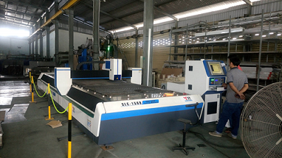 Single-Table Fiber Laser Cutting Machine