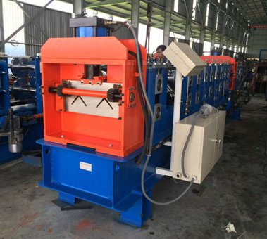 Double side equal angle roll forming machine