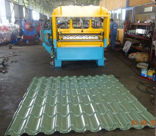 Step tile roof roll forming machine