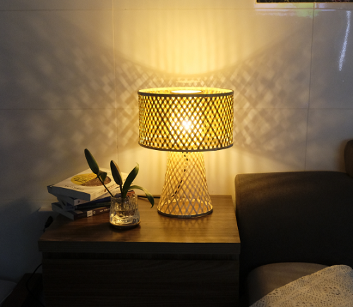 Bamboo table lamp