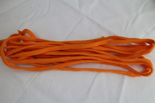Flat threaded cord