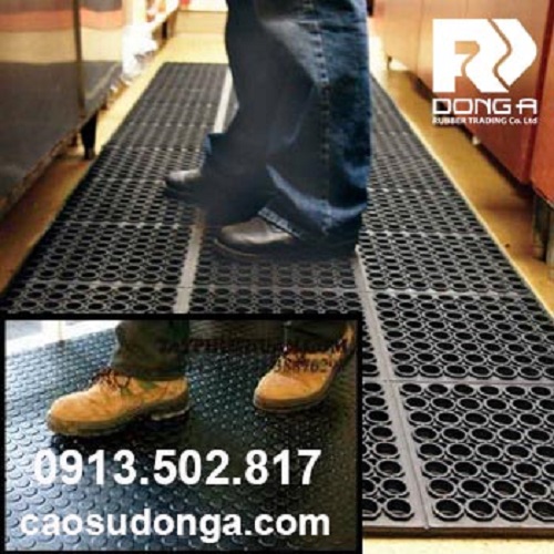 Anti-slip rubber mats