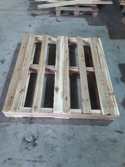 2- Lifting Direction Acacia Wood Pallet