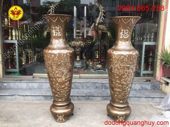 Inlaid great vases